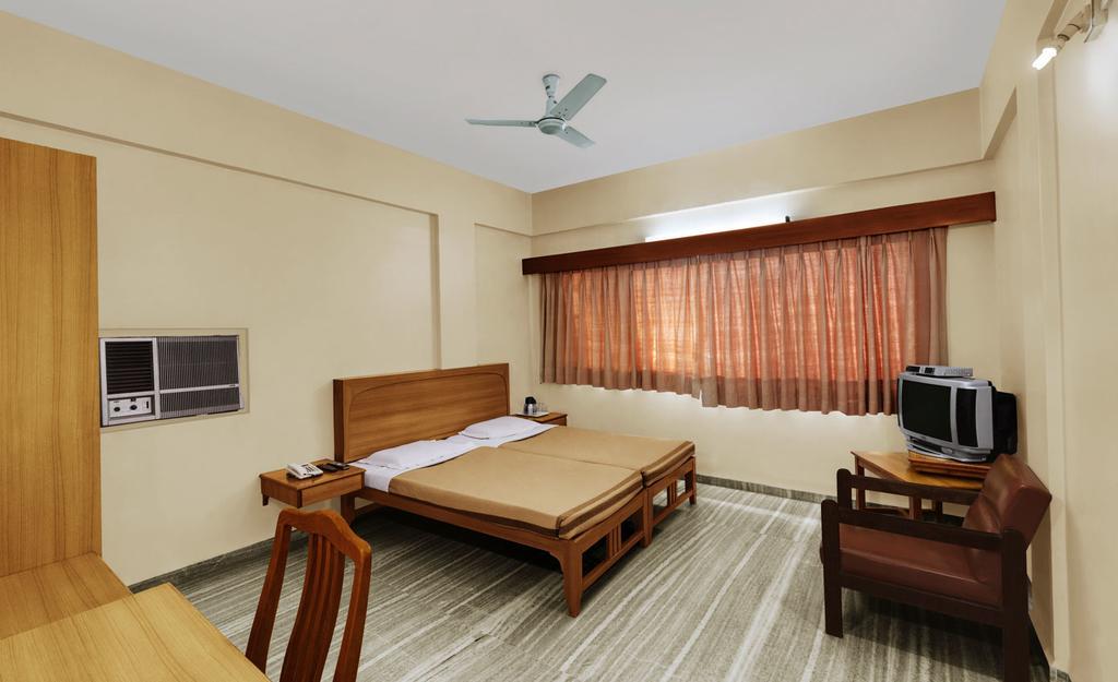 Hotel Meru Pune Zewnętrze zdjęcie